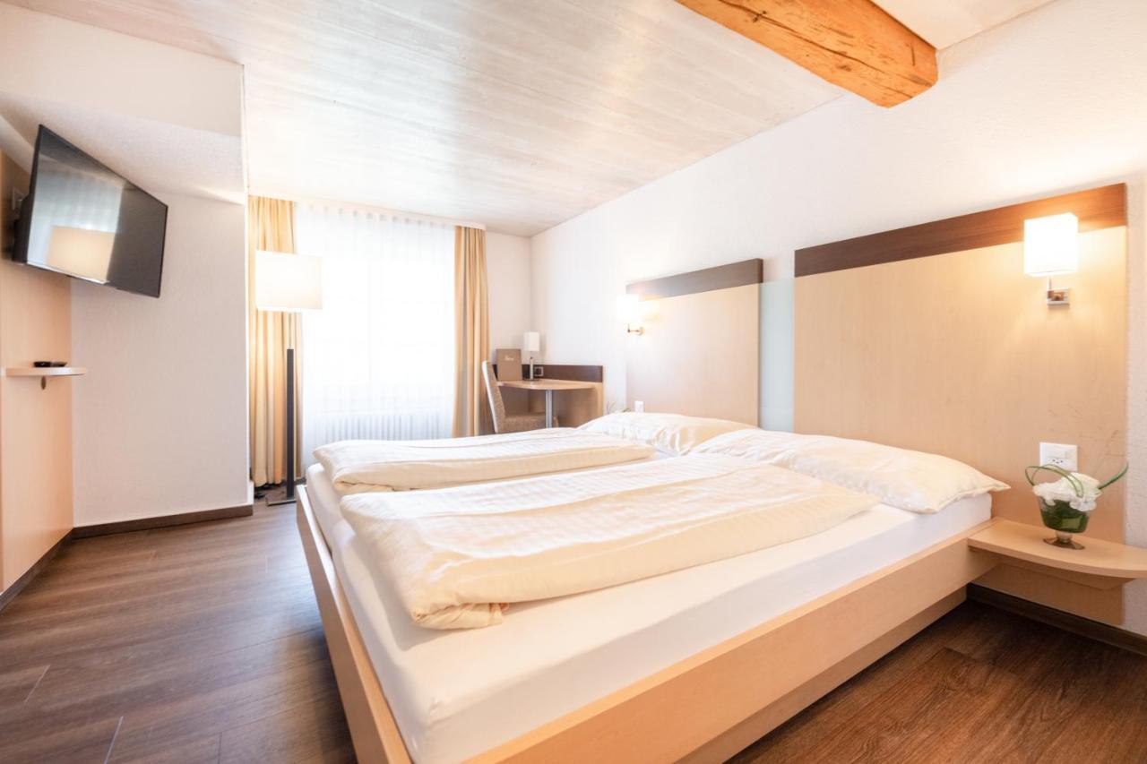 Hotel Zum Goldenen Kreuz Фрауэнфельд Экстерьер фото