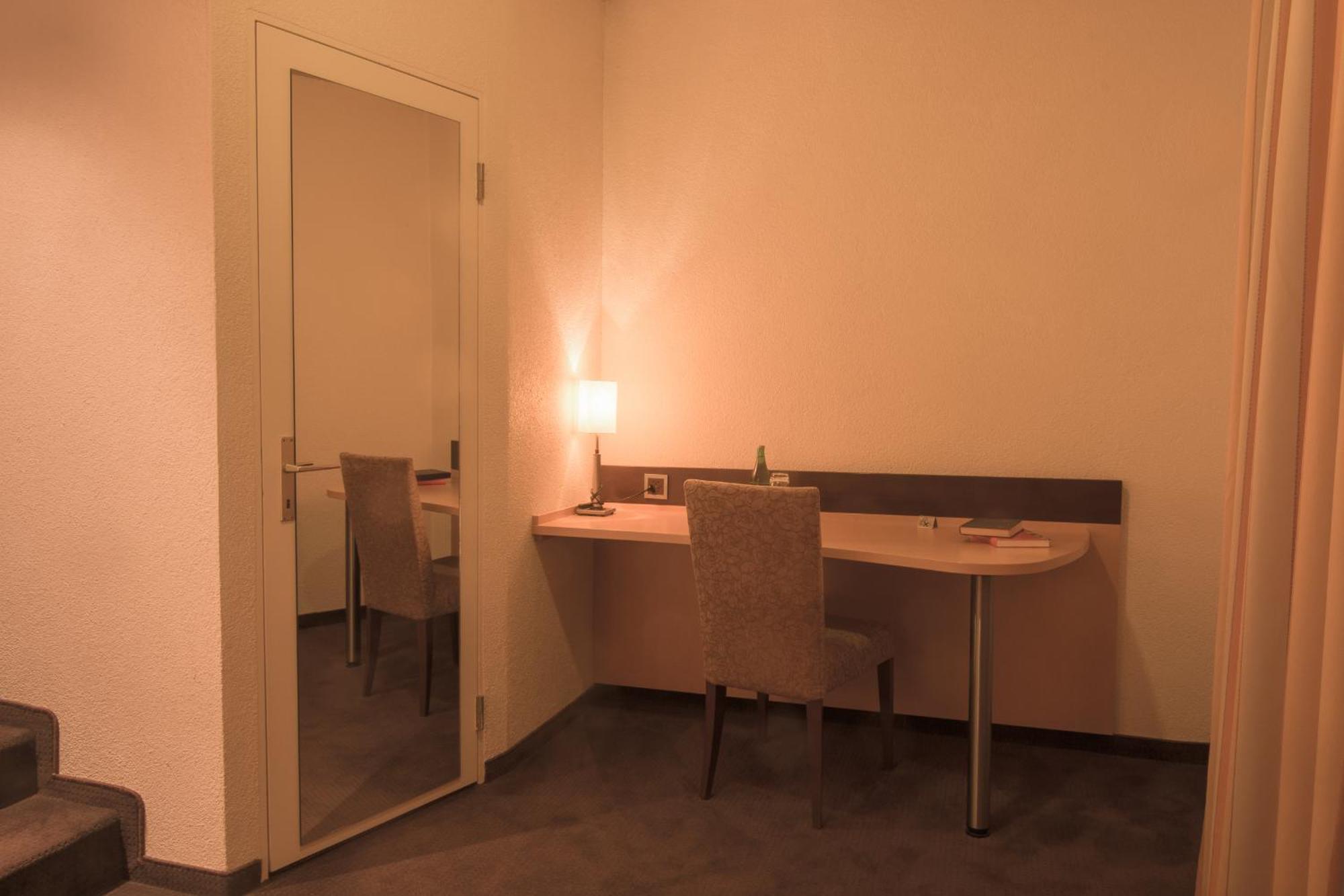 Hotel Zum Goldenen Kreuz Фрауэнфельд Номер фото
