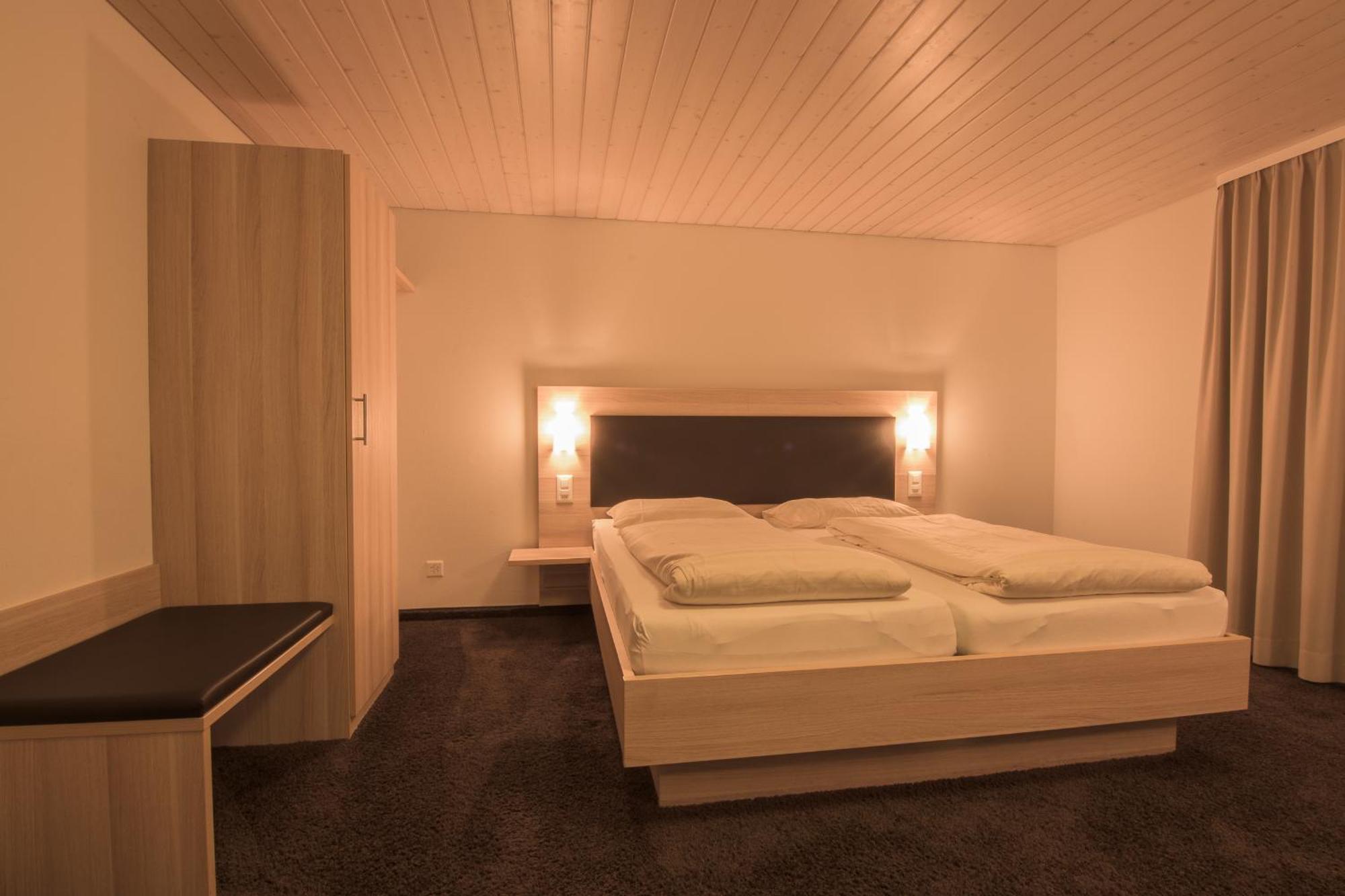 Hotel Zum Goldenen Kreuz Фрауэнфельд Номер фото